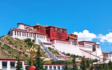 10 Days Xi’an to Lhasa and Shigatse Tour by Train