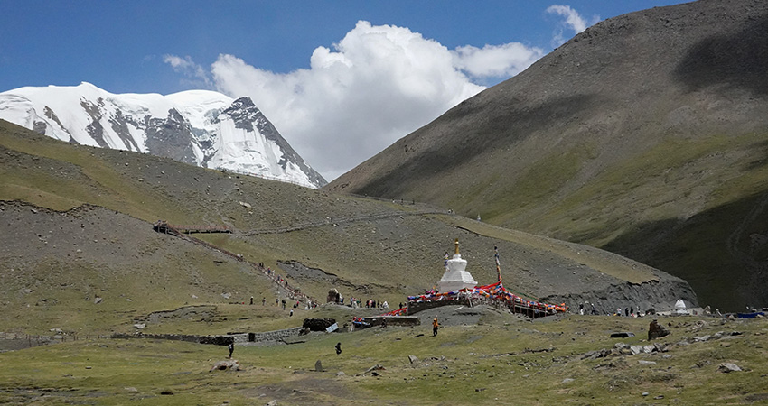 Tibet's Stunning Natural View