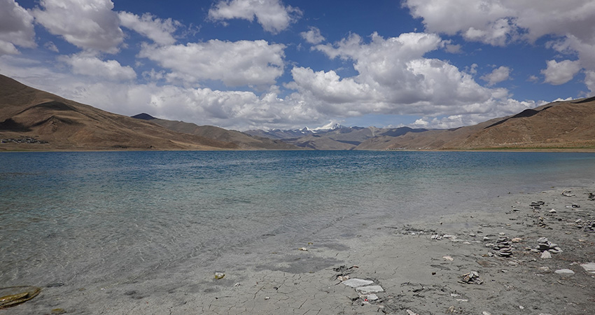Yamdrok Lake