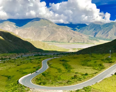 12 Days Chengdu to Lhasa Self Drive Road Trip via G318