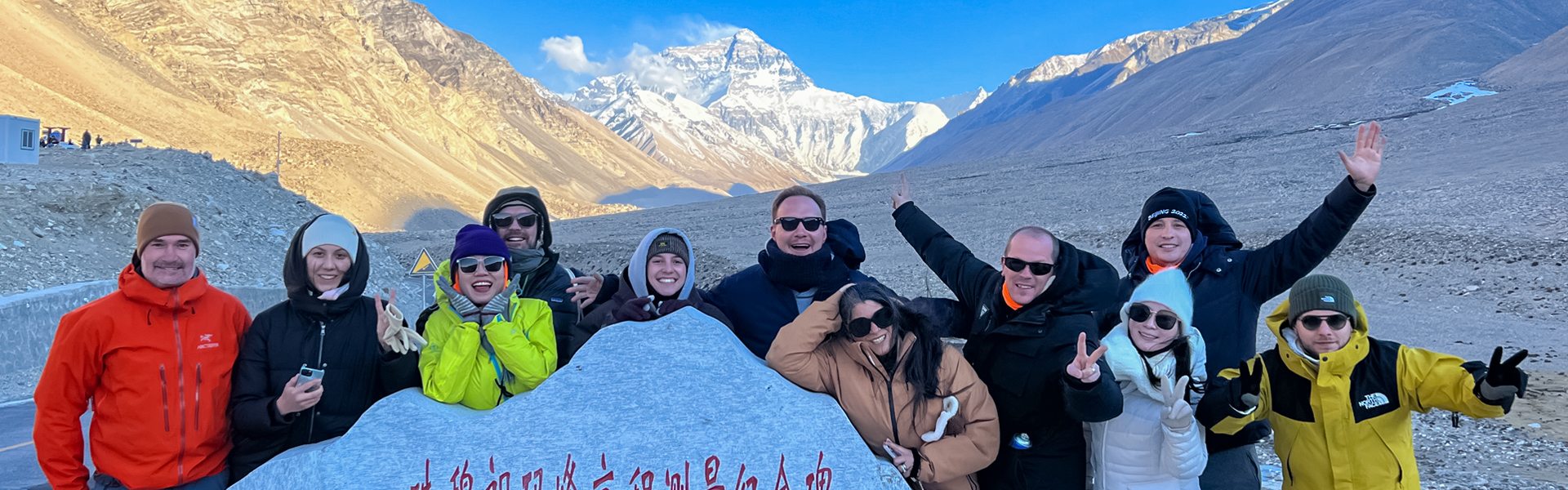 closely admire mount everest at tibet ebc