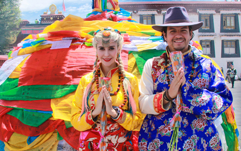Traiditonal Tibetan Costome Portrait