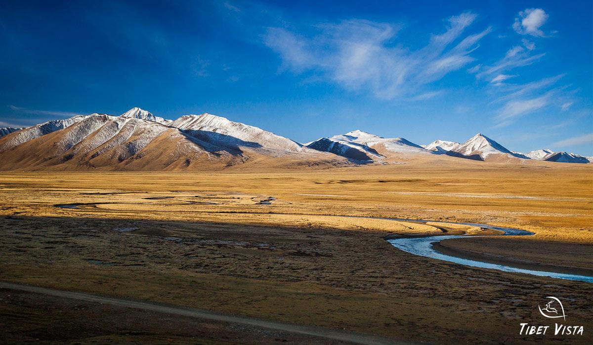 gobi desert view along xining lhasa train