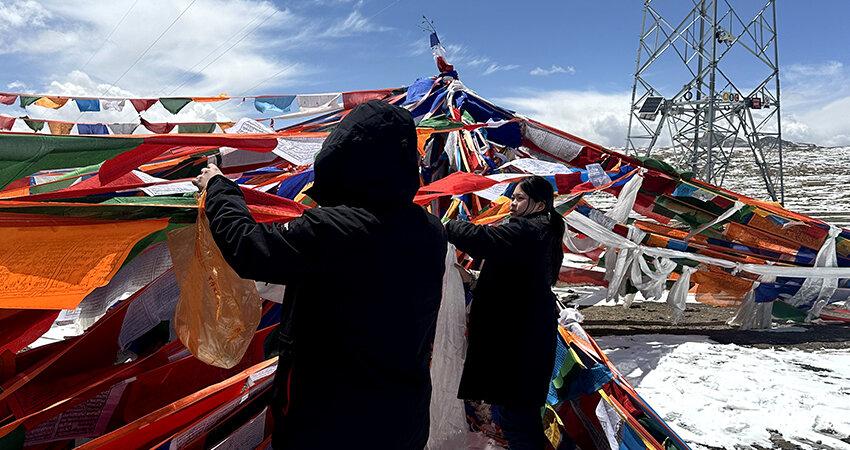 hang prayer flags