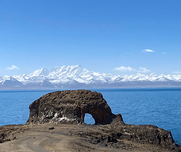 iconic holy elephant gate at namtso lake