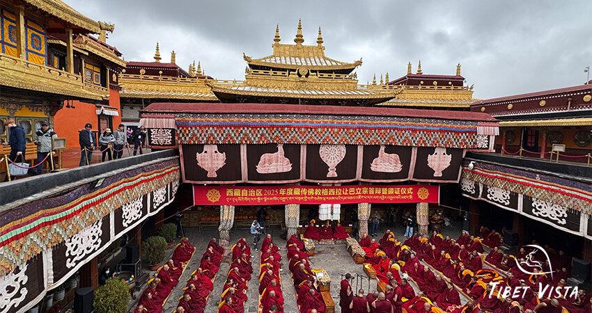 Jokhang Temple is the most important temple in Tibet.