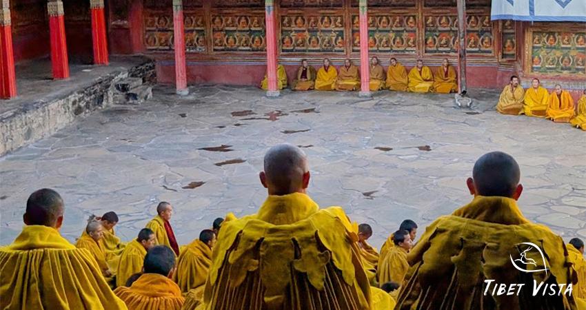 Tibetan Monks in Tashilunpo Monastery