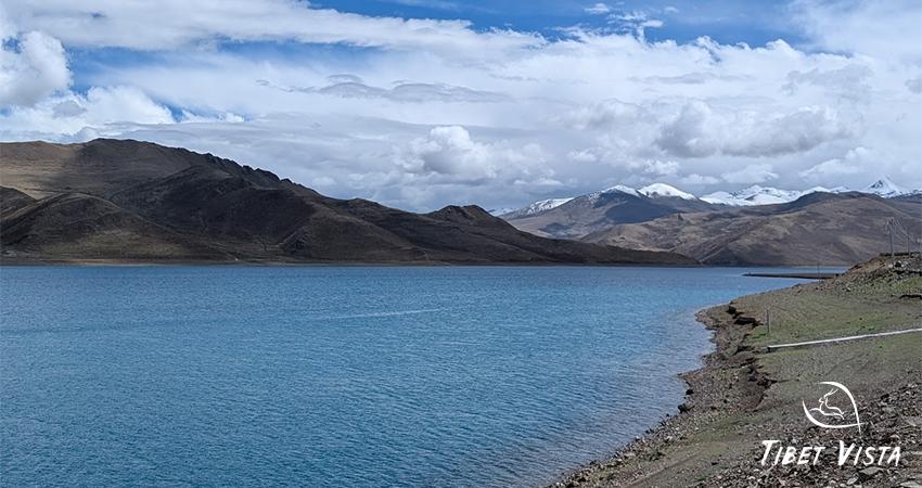 Yamdrok lake