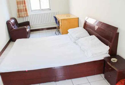 Room of Nagchu Post Hotel