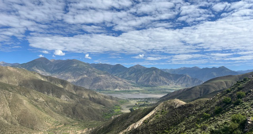 Stunning natural view of Tibet
