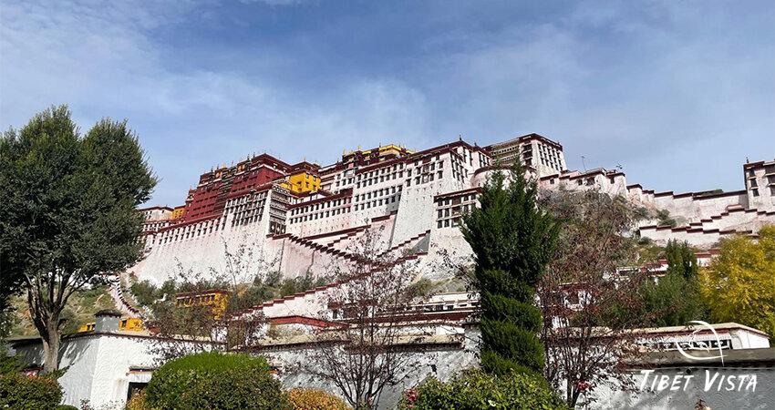 Tashilunpo monastery.