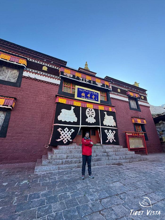 Visit Rongbuk Monastery