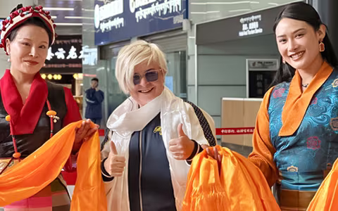 welcome our guests in lhasa